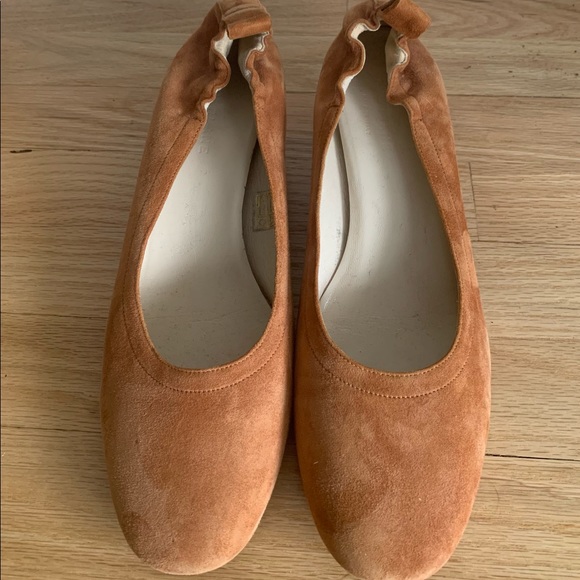 Everlane Shoes - Everlane Suede Day Heel